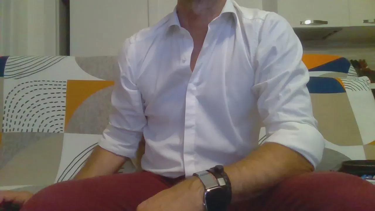 Offline eros1981hot1 on Cam4