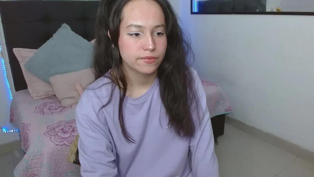 Offline Eymmy_24 on Cam4