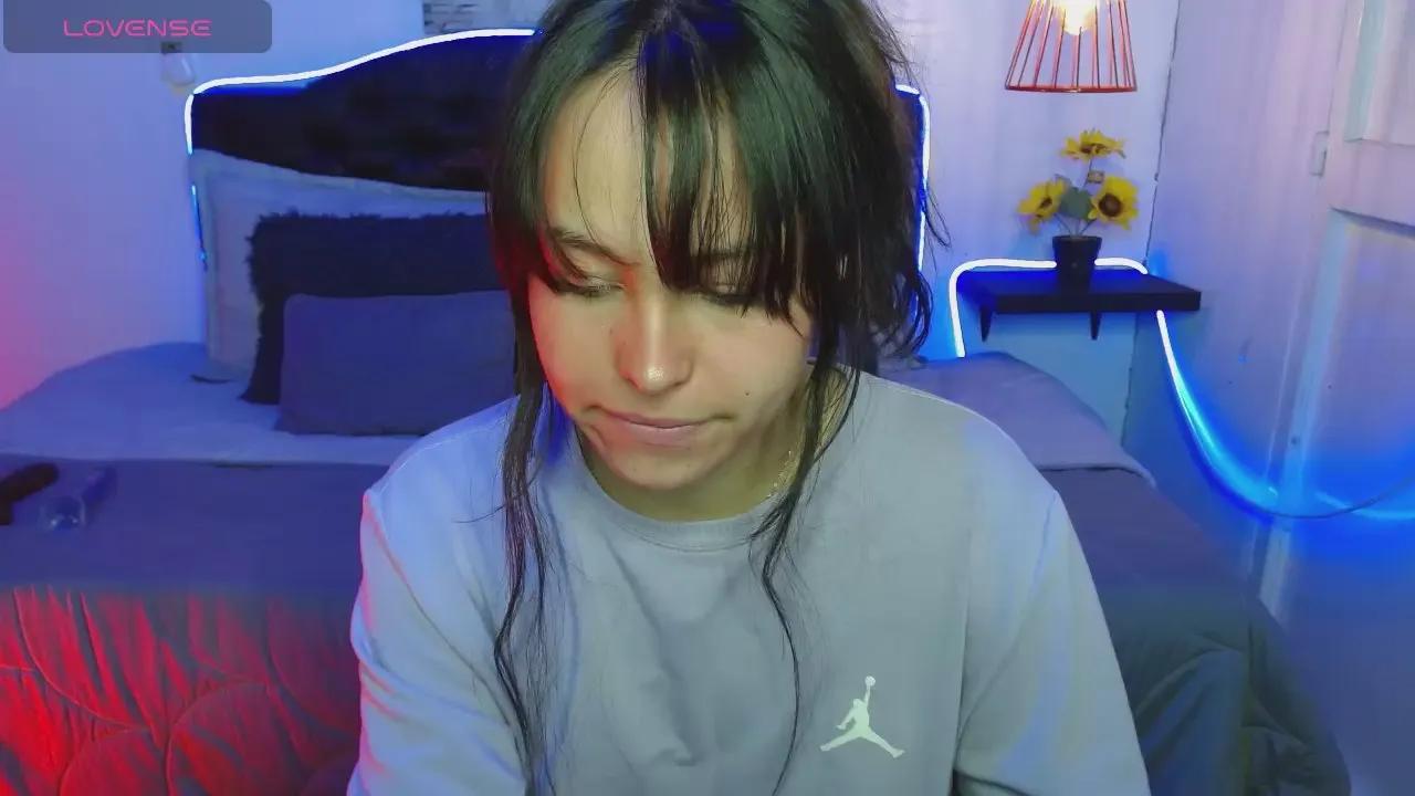 Offline Eymmy_24 on Cam4