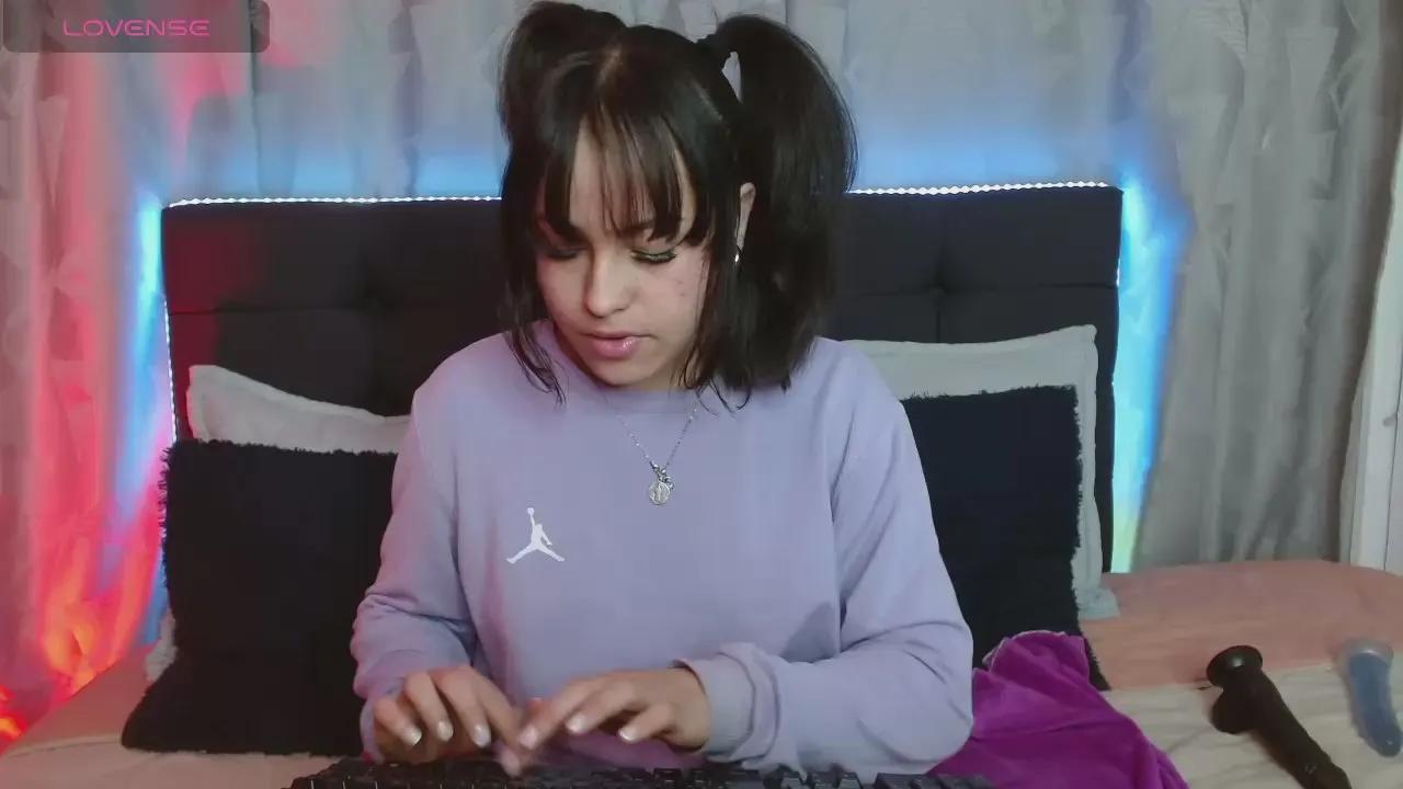 Offline Eymmy_24 on Cam4