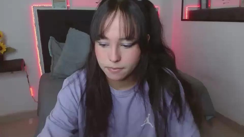 Offline Eymmy_24 on Cam4