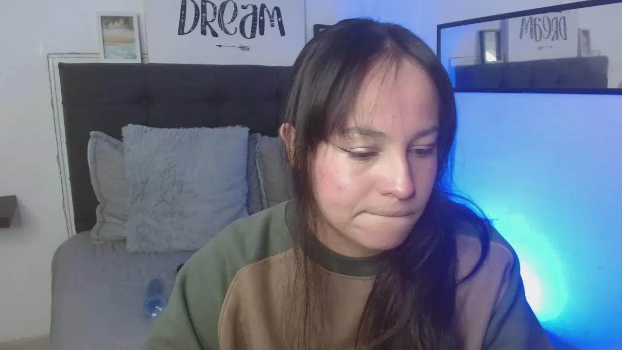 Offline Eymmy_24 on Cam4