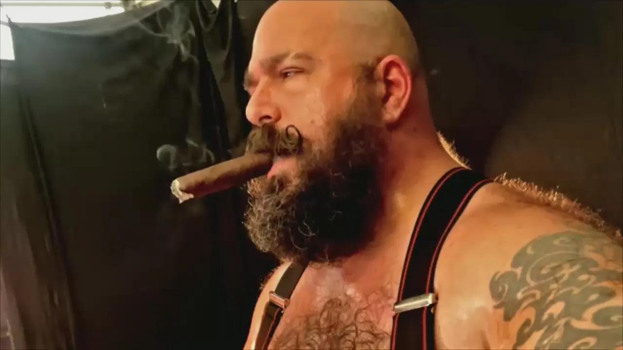 Offline fatmanfl on Cam4