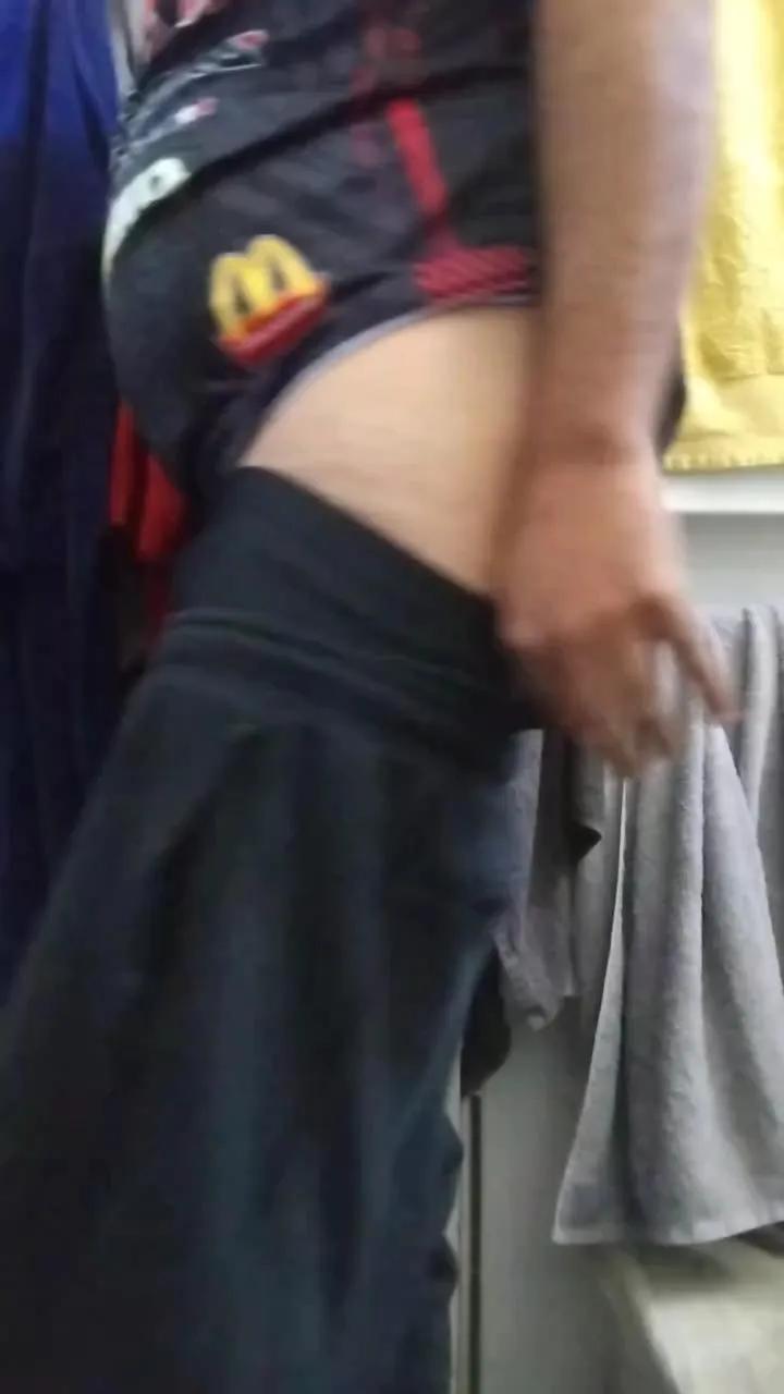 Offline Footjobest60 on Cam4