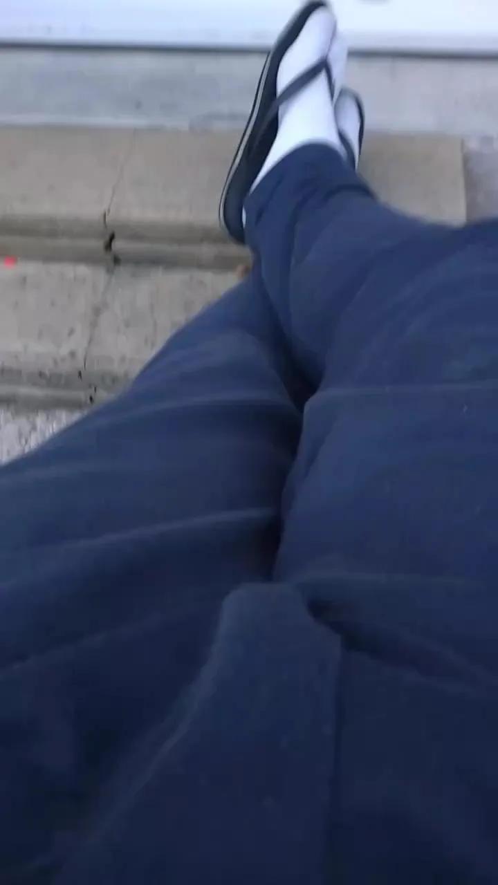 Offline Footjobest60 on Cam4