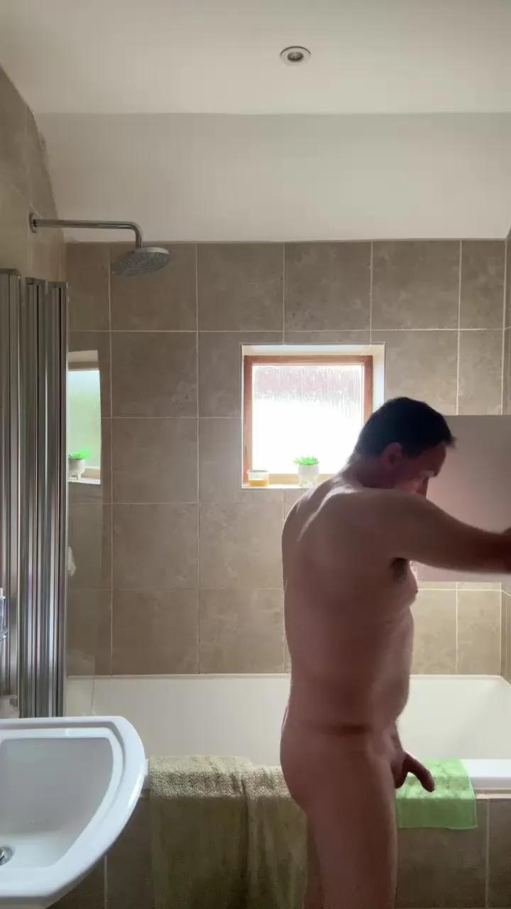 Offline foreskinuk on Cam4