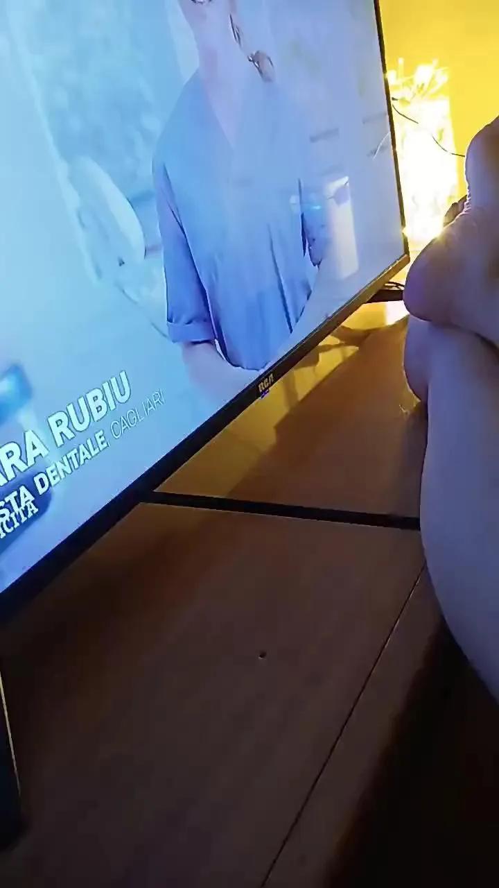 Offline Francescaleo on Cam4