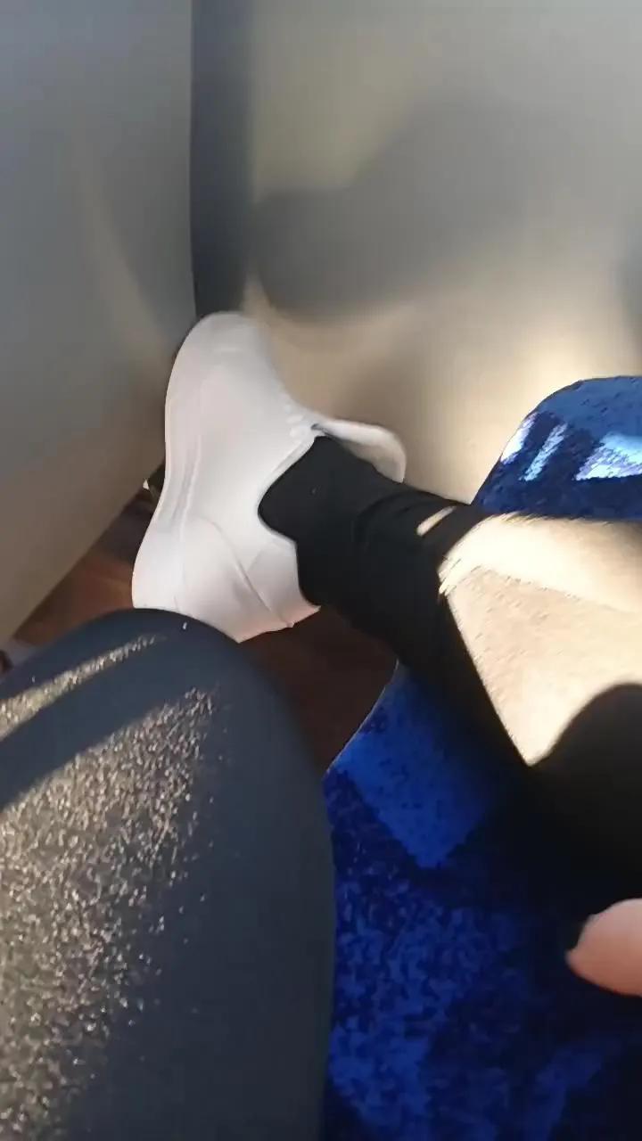 Offline Francescaleo on Cam4