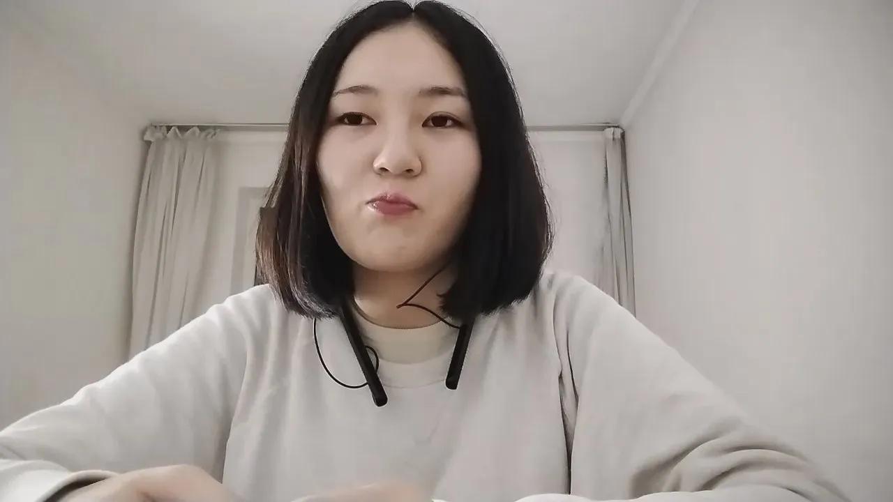 Offline GiaOshields on Cam4