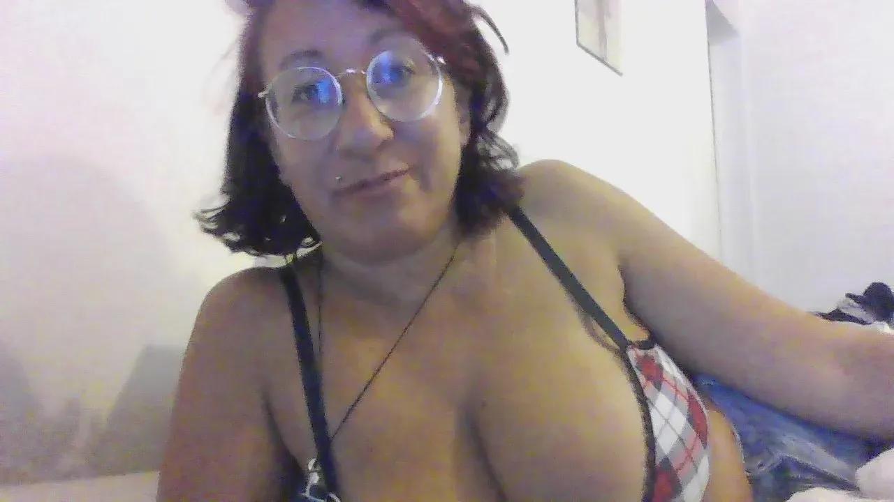 ginnygi on Cam4 
