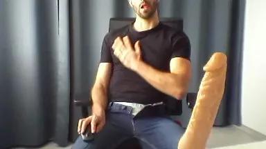 Offline Glucdick on Cam4