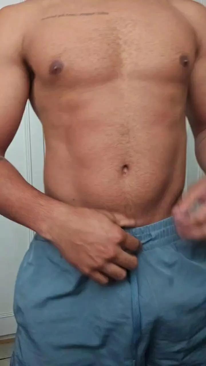 Offline Goldenzin on Cam4