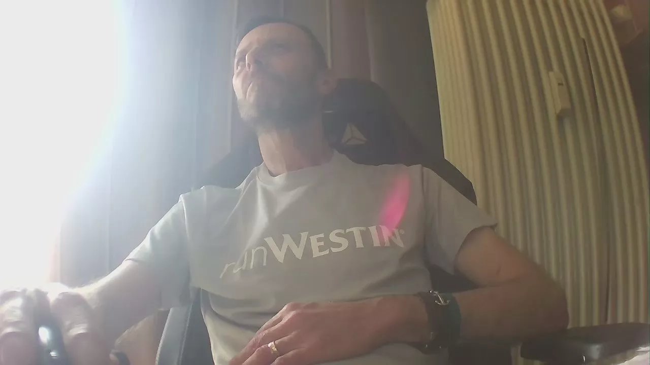 Goodmcluckbln on Cam4 