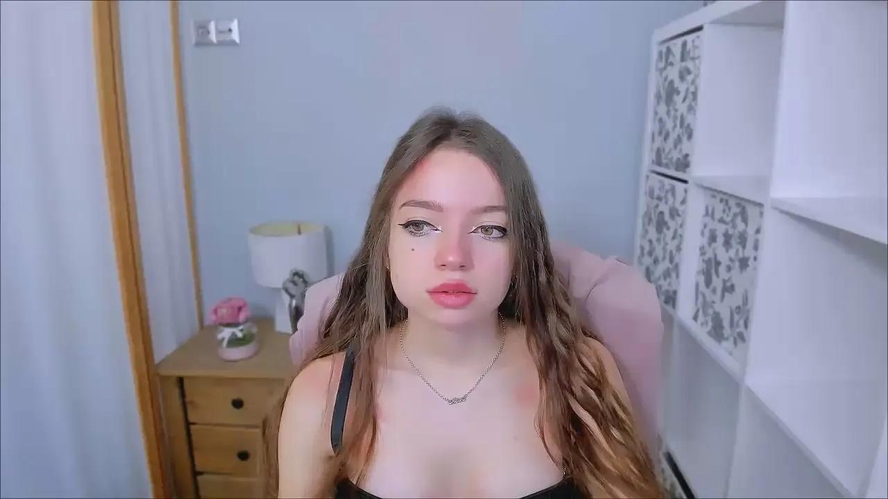 Offline GraceFlirt on Cam4