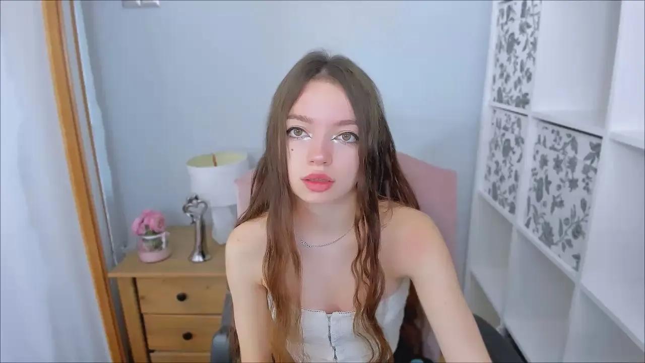 Offline GraceFlirt on Cam4