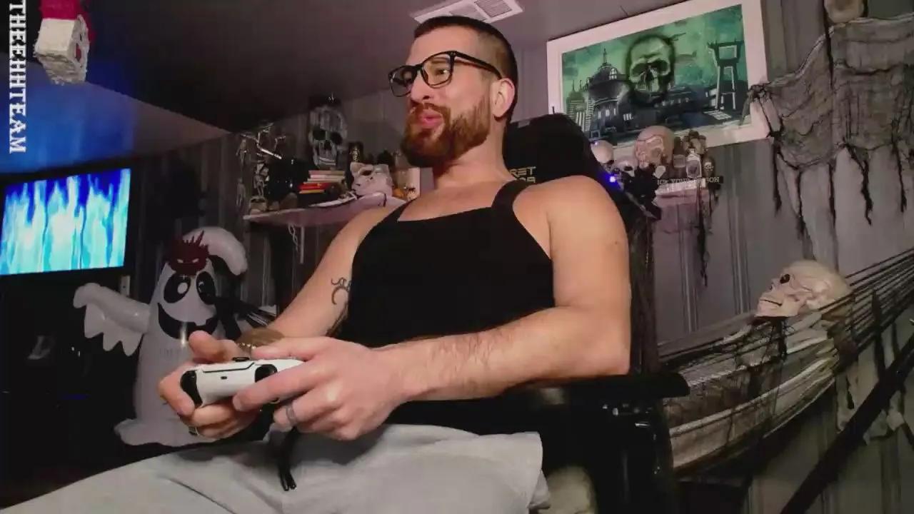 Offline H_Daddy on Cam4