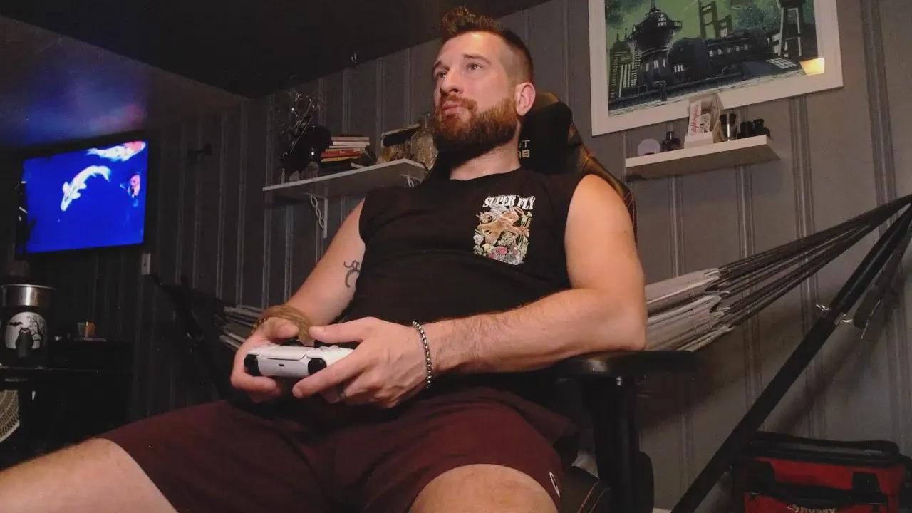 Offline H_Daddy on Cam4