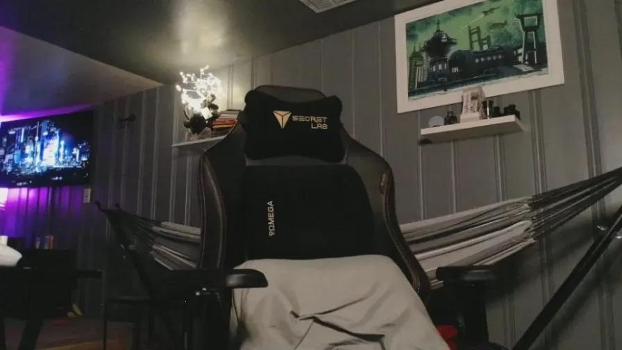 Offline H_Daddy on Cam4