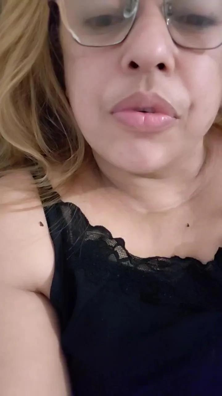 halanamorena on Cam4 