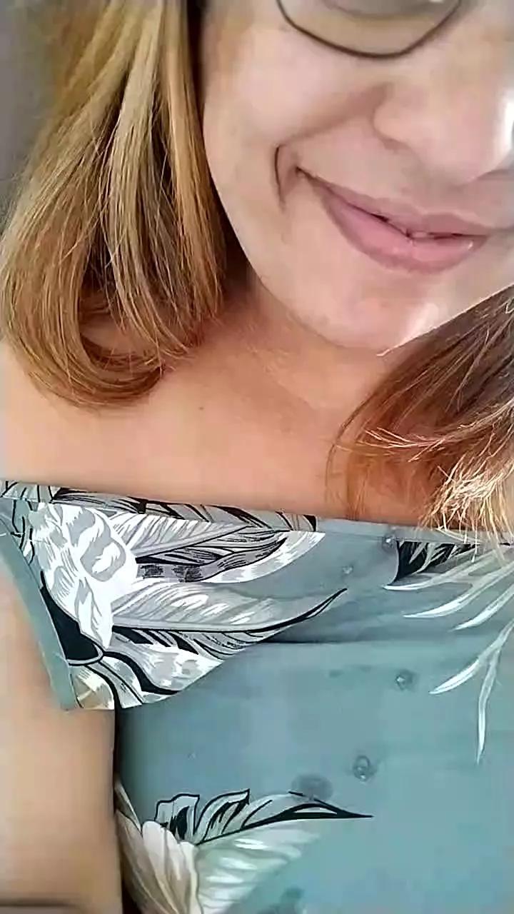 halanamorena on Cam4 