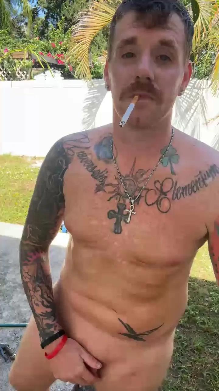 Offline HardwrkingK0 on Cam4