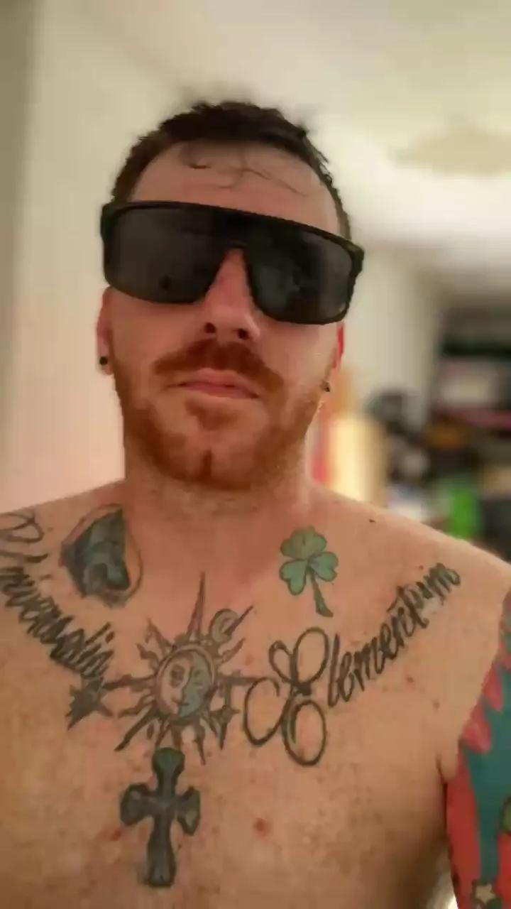 Offline HardwrkingK0 on Cam4