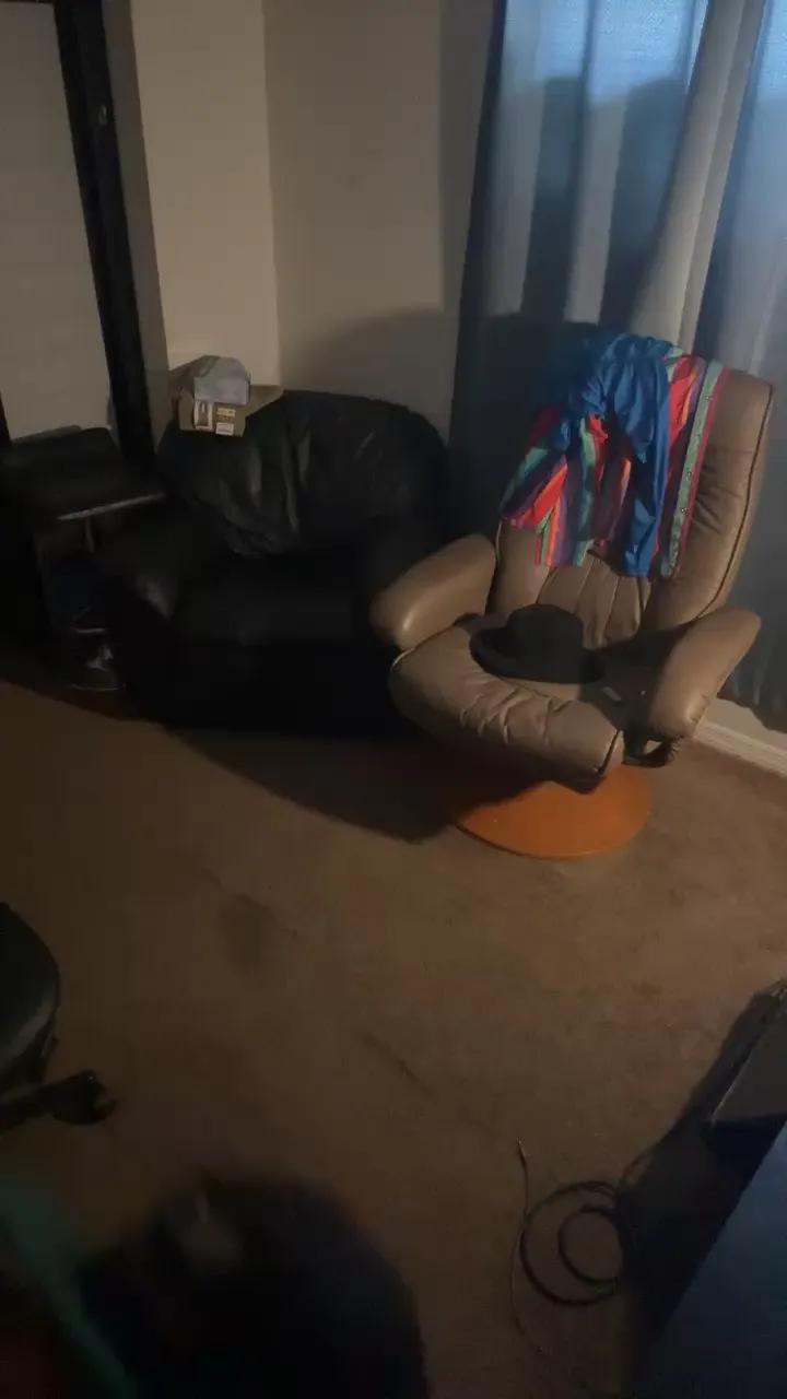 Offline HardwrkingK0 on Cam4