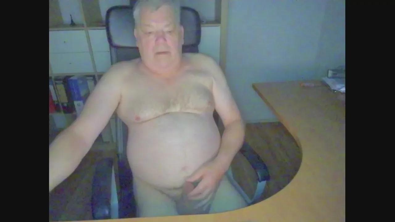 HarryOnline24 on Cam4 