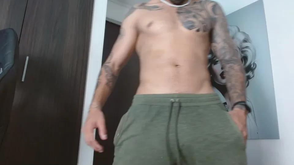 Offline Hendry_ on Cam4