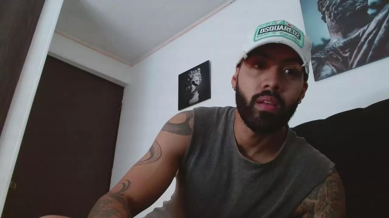 Offline Hendry_ on Cam4