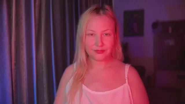Offline HollyHanter on Cam4
