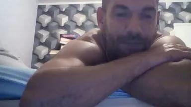 Offline hotfrenchcho on Cam4
