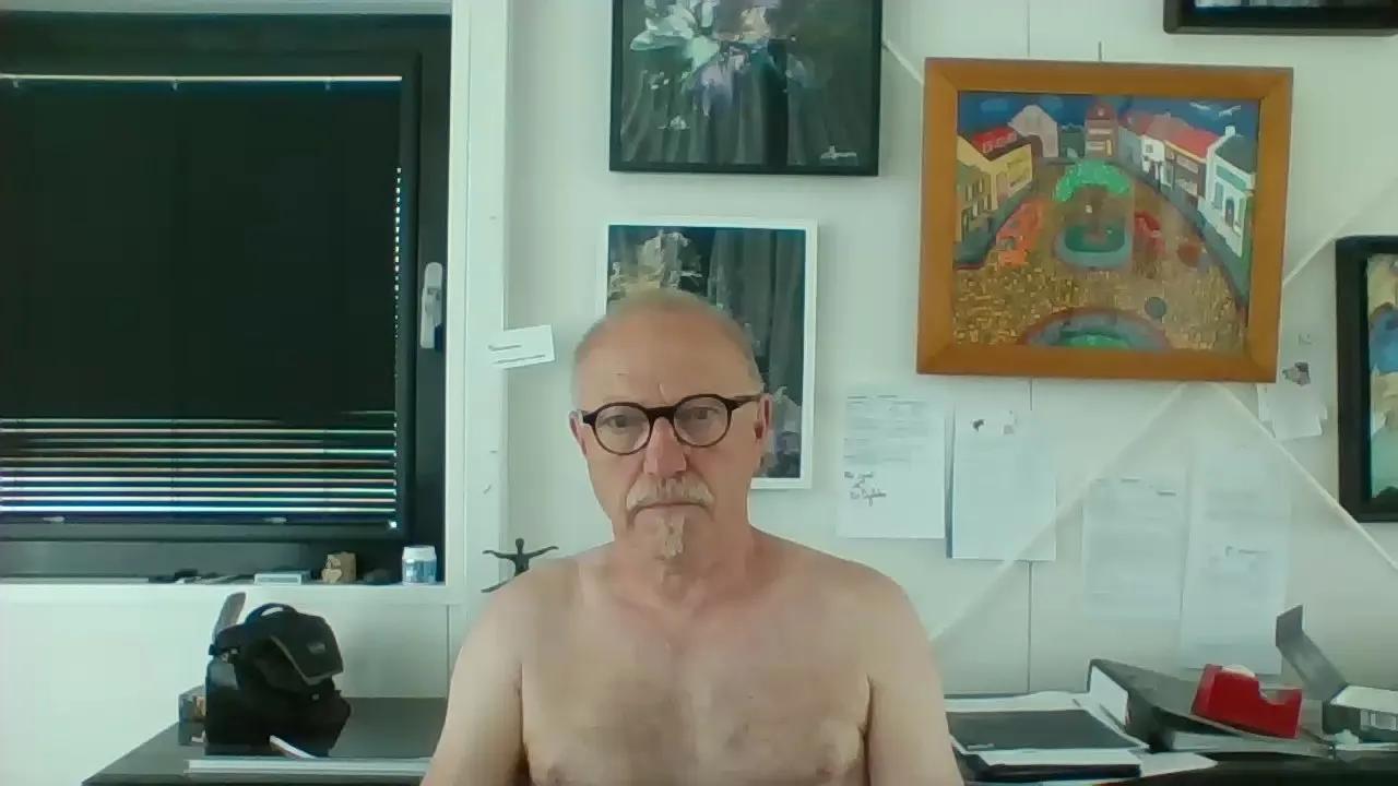 Offline hungjack on Cam4