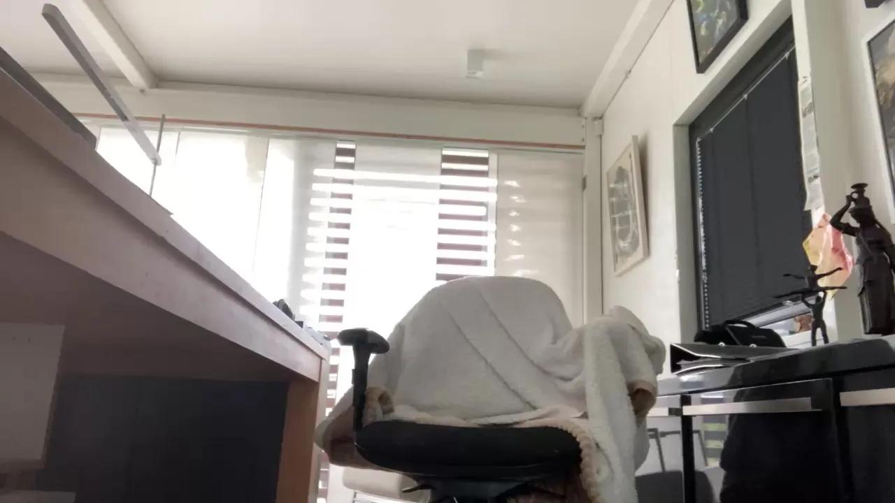 Offline hungjack on Cam4