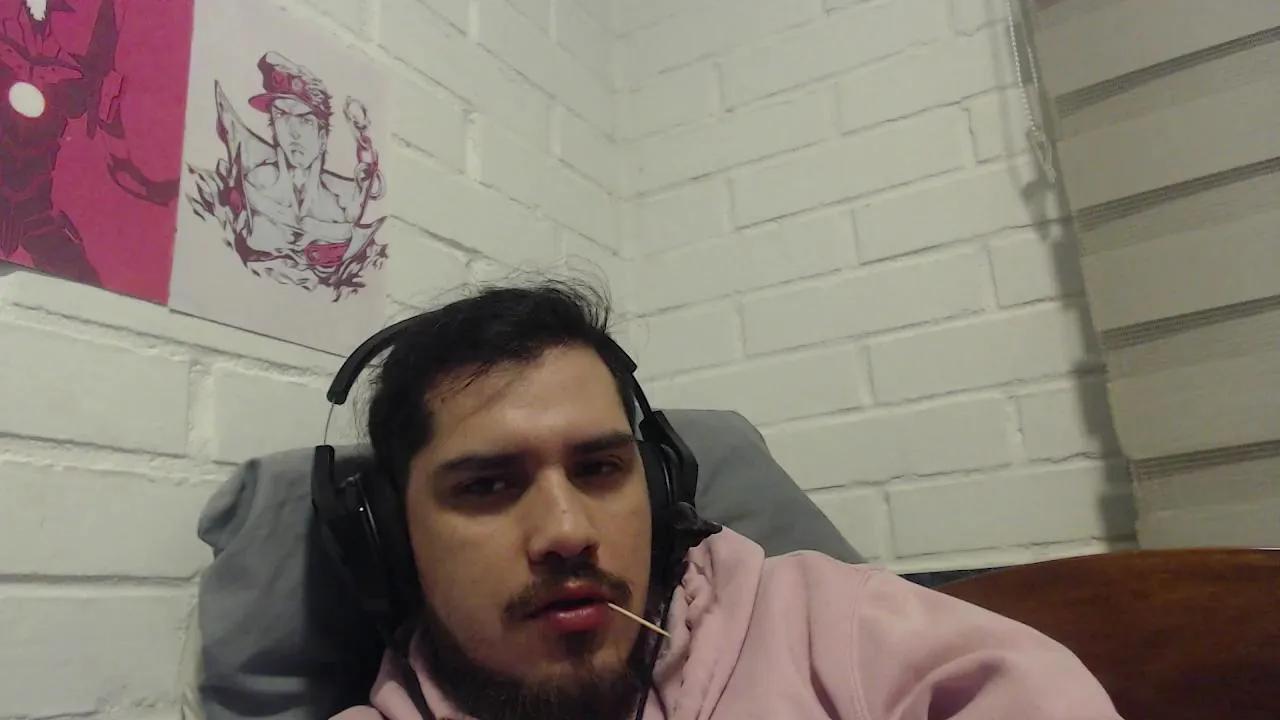 Offline Hungweeb on Cam4