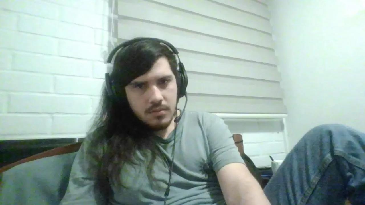 Offline Hungweeb on Cam4