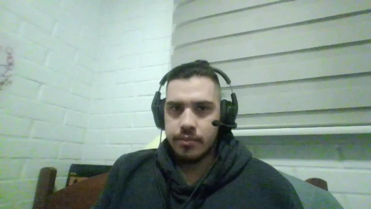 Offline Hungweeb on Cam4