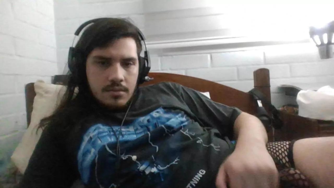 Offline Hungweeb on Cam4