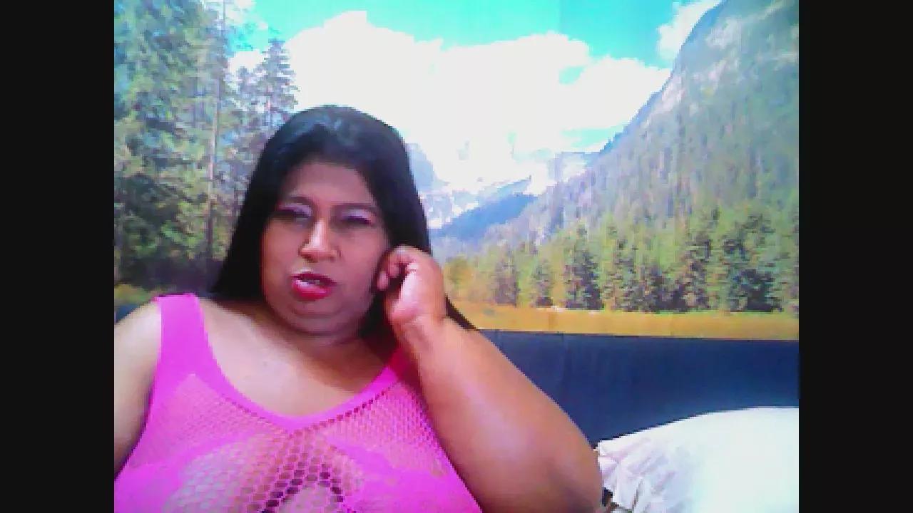 Indianhon3y on Cam4 