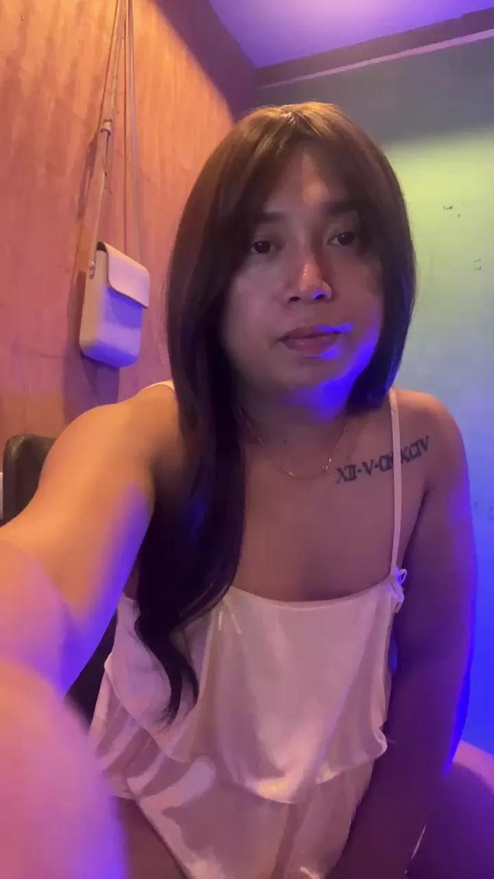 innocent_jen25 on Cam4 