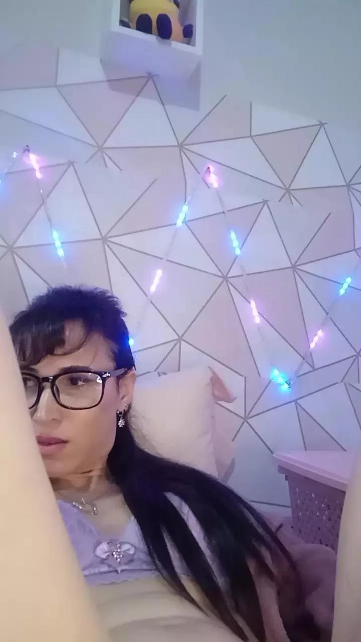 Irresistible34 on Cam4 
