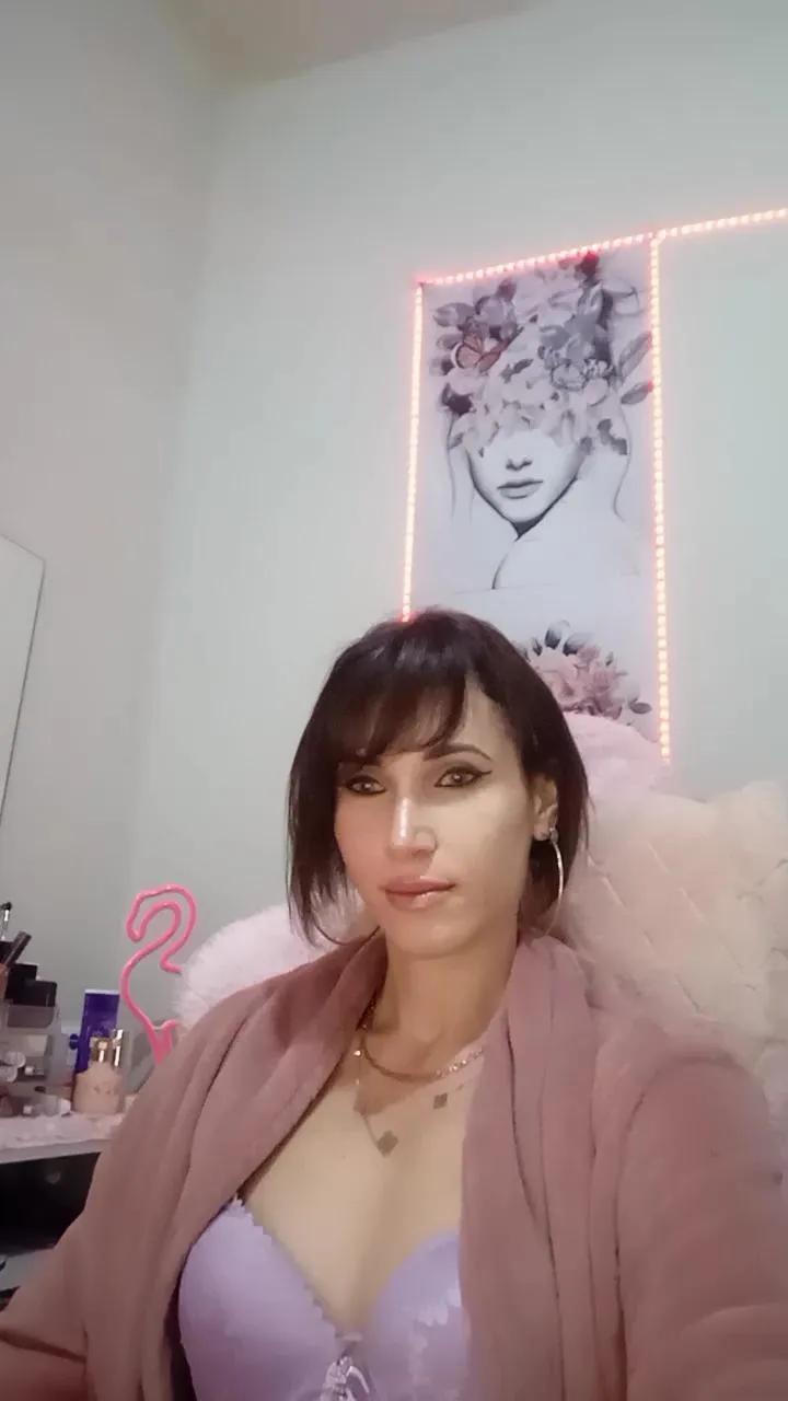 Irresistible34 on Cam4 