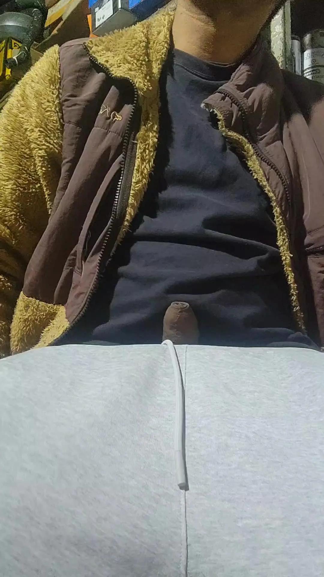 Offline Jaaviier69 on Cam4