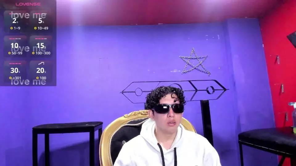 JacksondScarlet on Cam4