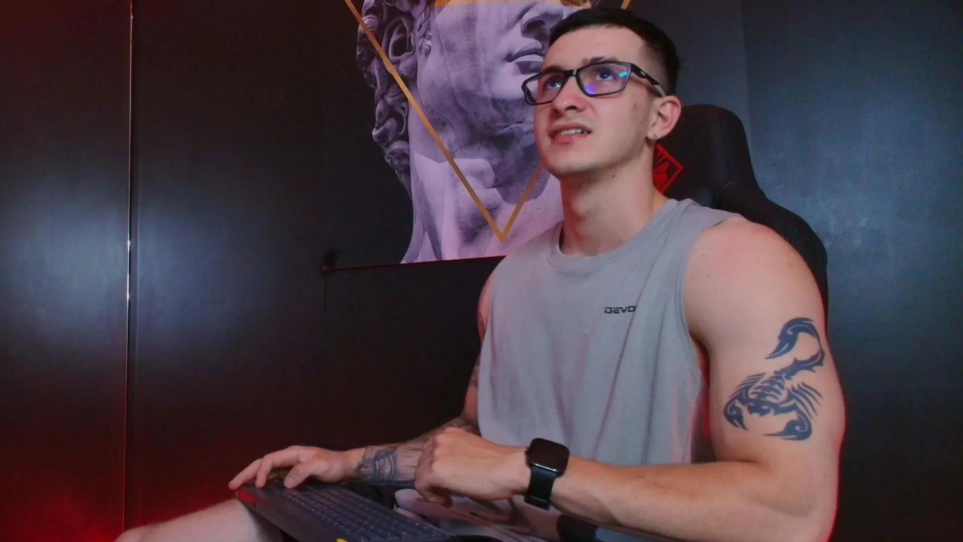 Offline JacksonOlsenn on Cam4