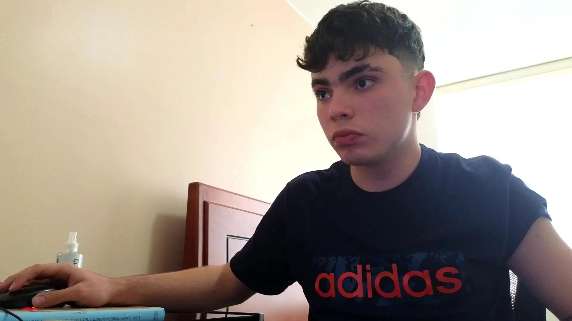 JacoboMonttoya on Cam4
