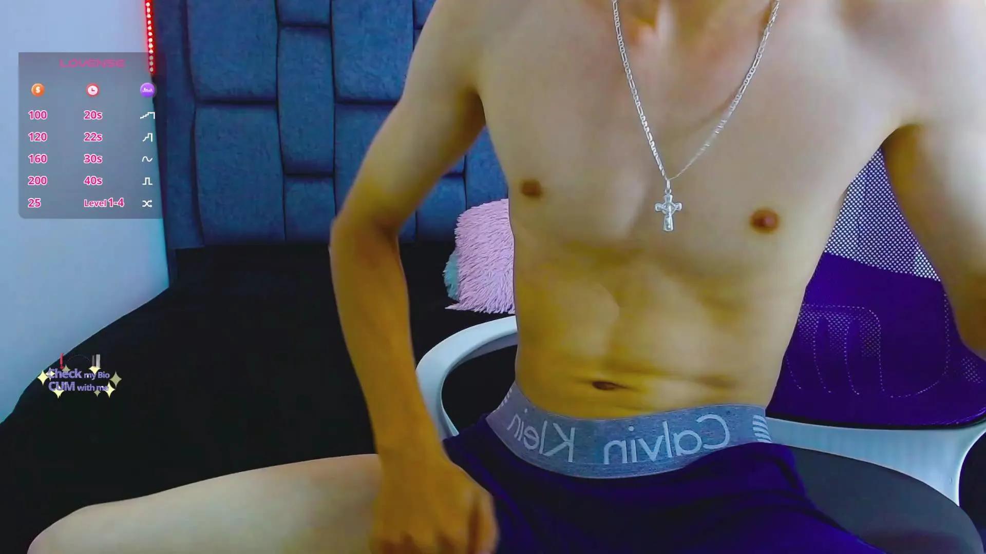 Offline james_bigc0ck20 on Cam4