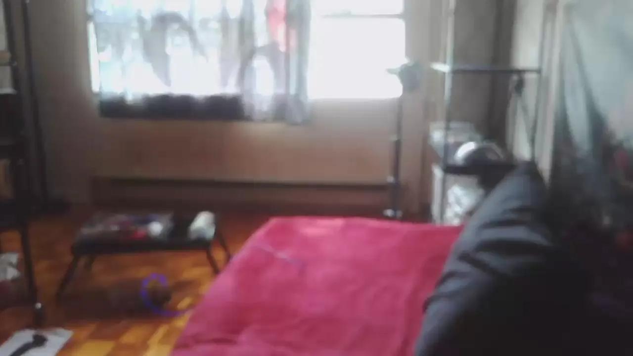 Offline JANININA on Cam4