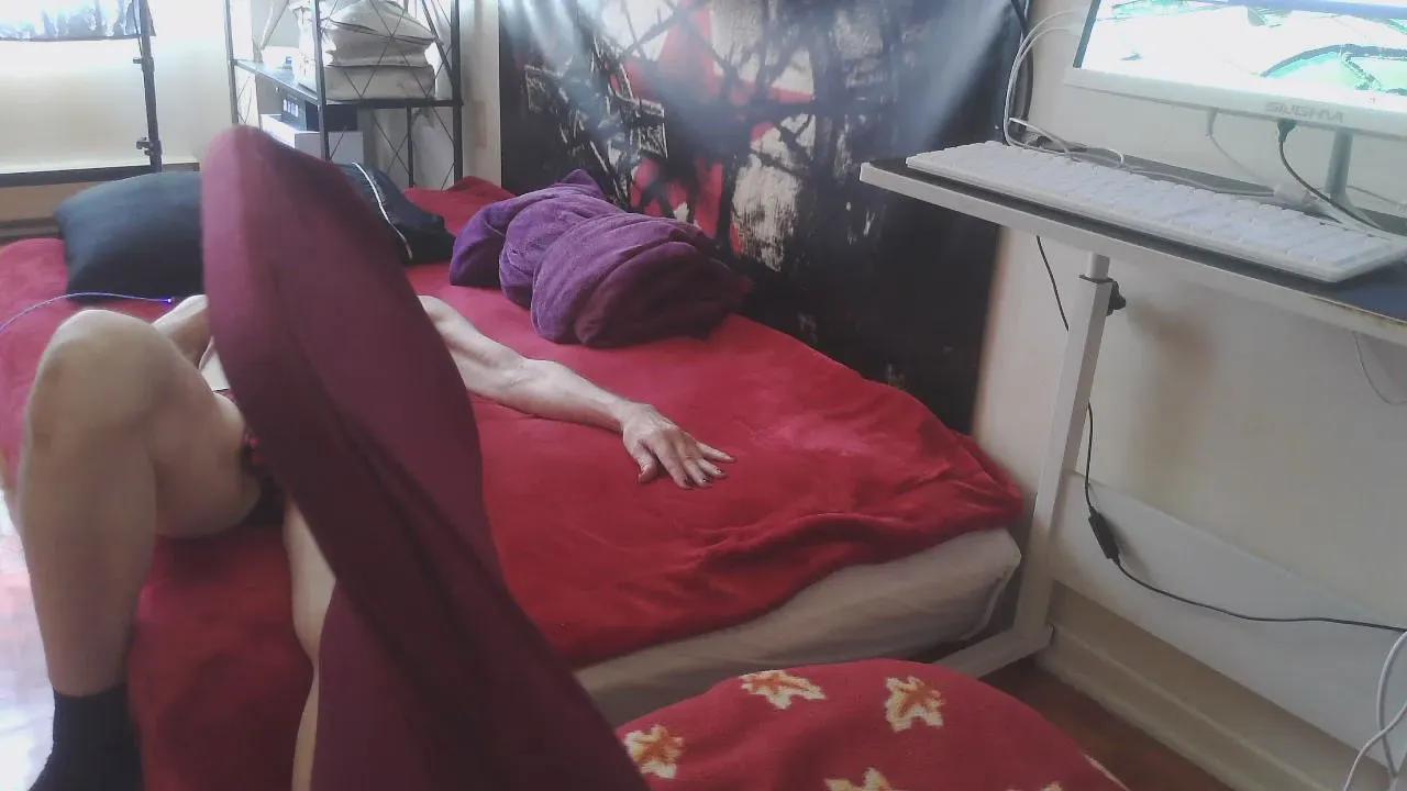 Offline JANININA on Cam4