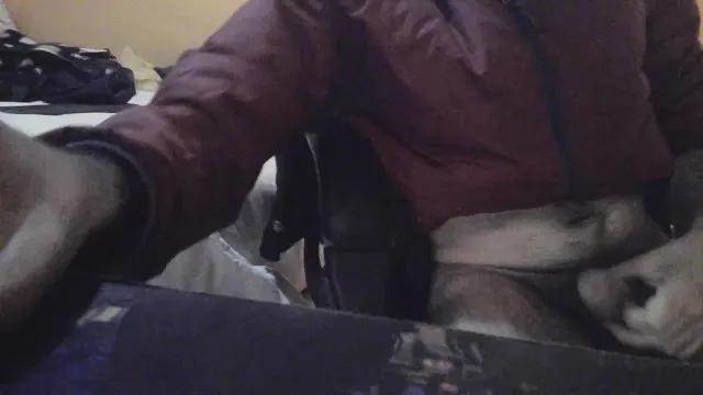 Offline juanro_ on Cam4